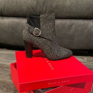 Kelly & Katie Larix Bootie